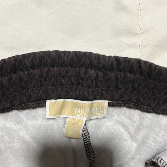 Causal brown Michael Kors shorts - Picture 5 of 5